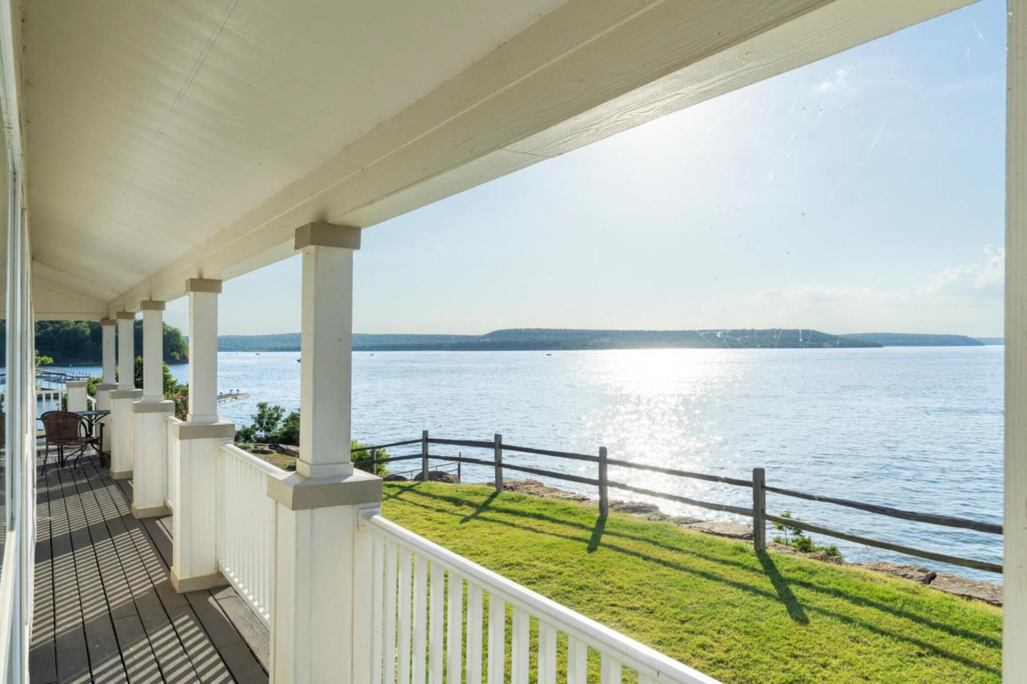 Crosstimbers Marina And Cottages Sperry Exterior foto
