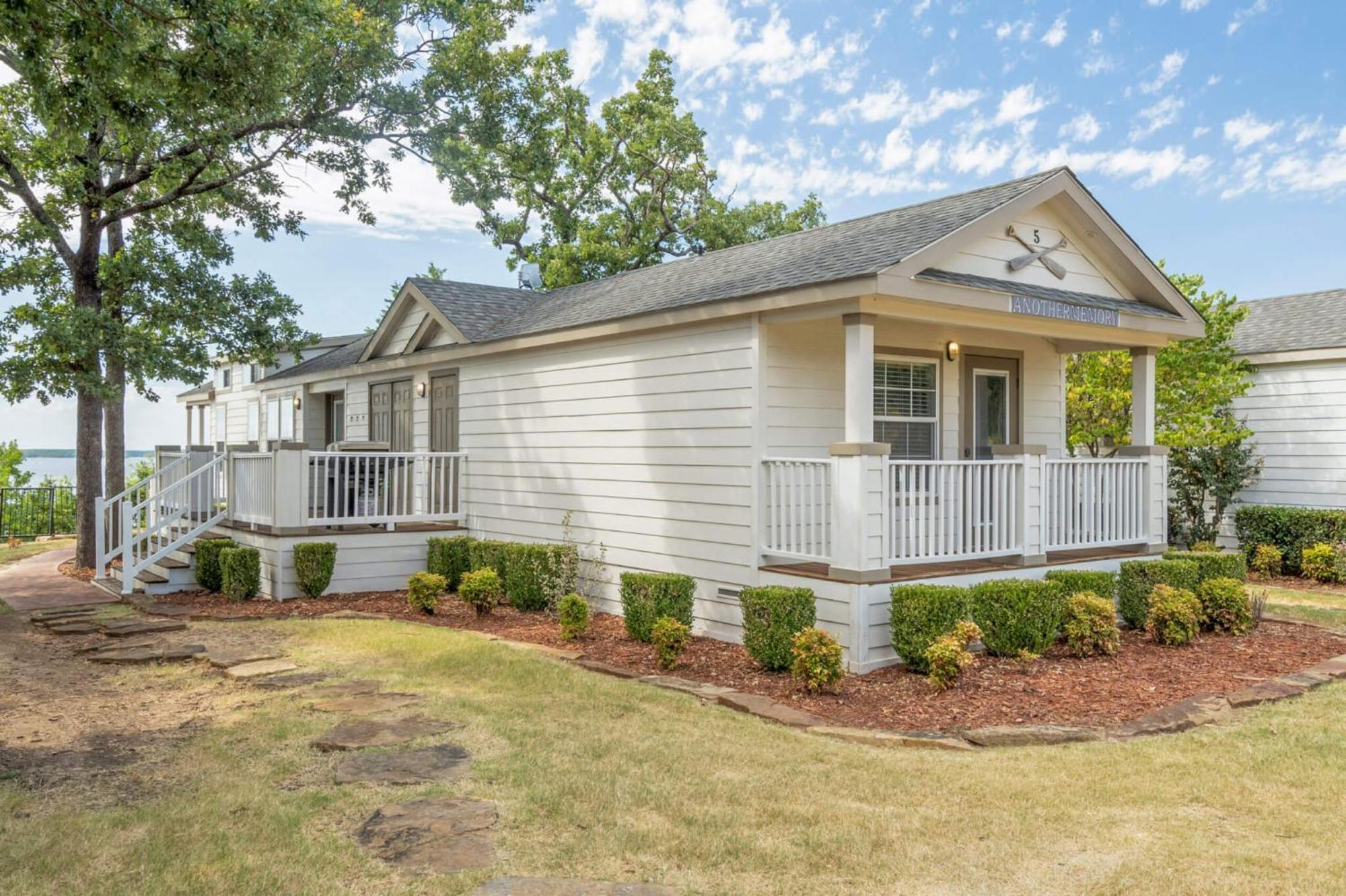 Crosstimbers Marina And Cottages Sperry Exterior foto