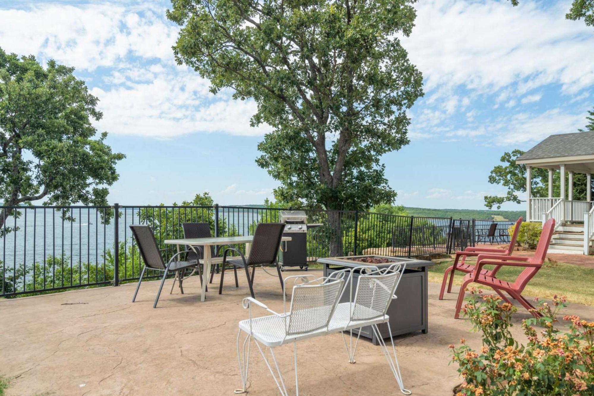 Crosstimbers Marina And Cottages Sperry Exterior foto