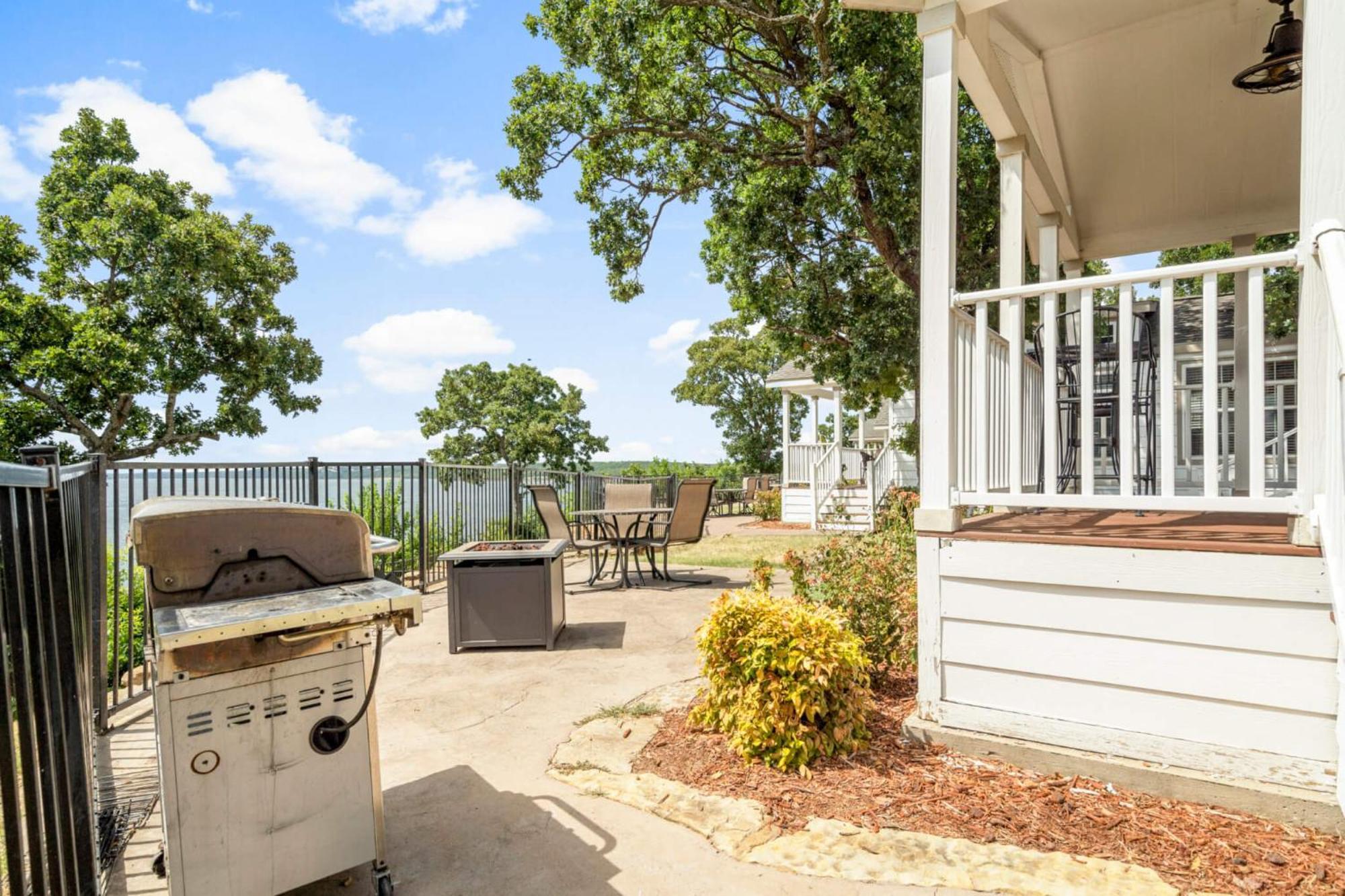 Crosstimbers Marina And Cottages Sperry Exterior foto