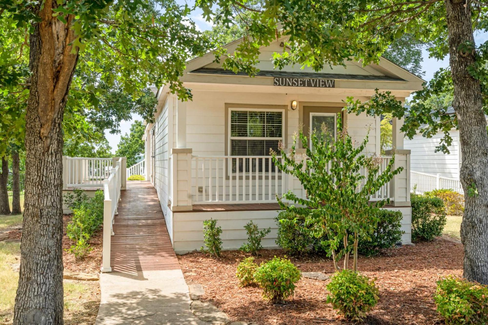 Crosstimbers Marina And Cottages Sperry Exterior foto